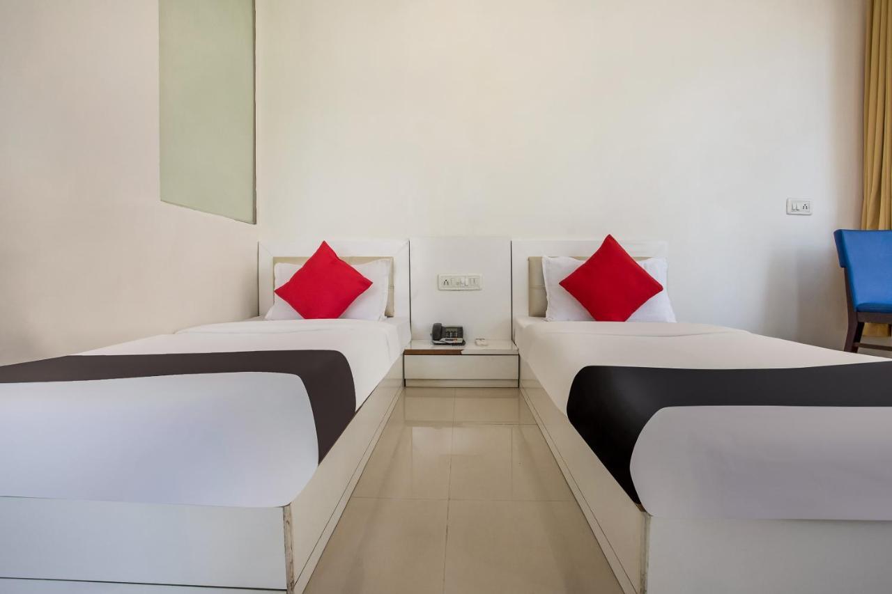 Capital O 35557 Hotel Aura Mumbai Eksteriør bilde