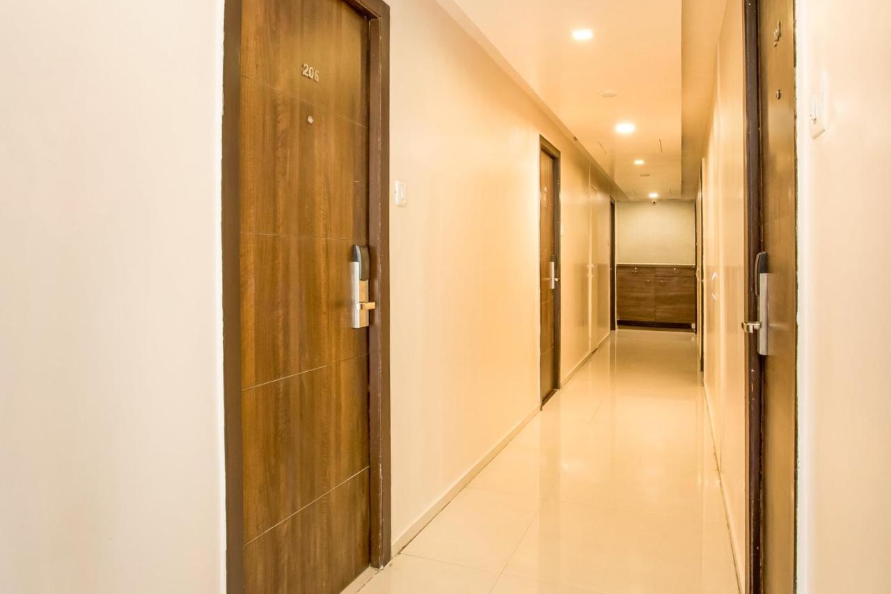 Capital O 35557 Hotel Aura Mumbai Eksteriør bilde