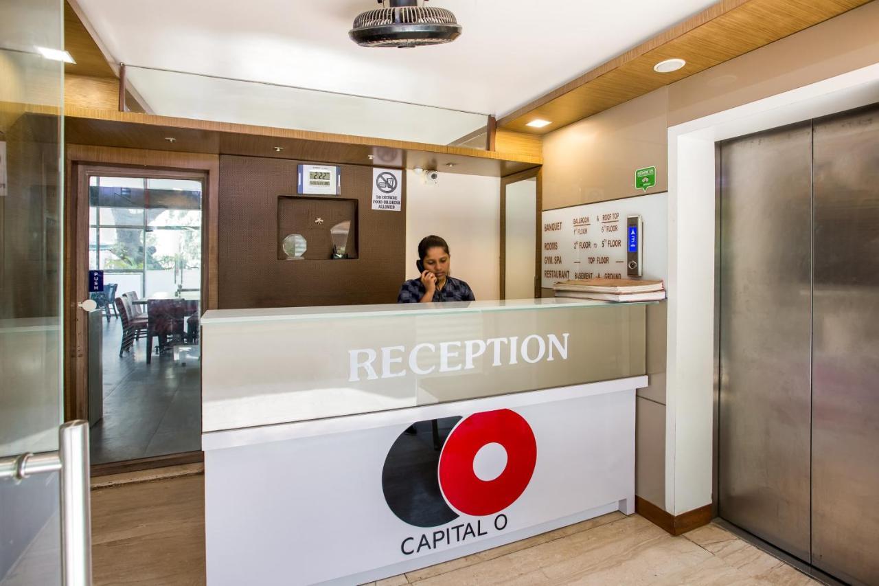 Capital O 35557 Hotel Aura Mumbai Eksteriør bilde