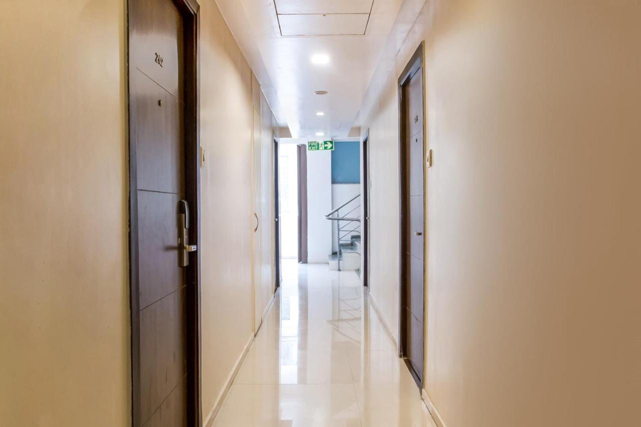 Capital O 35557 Hotel Aura Mumbai Eksteriør bilde