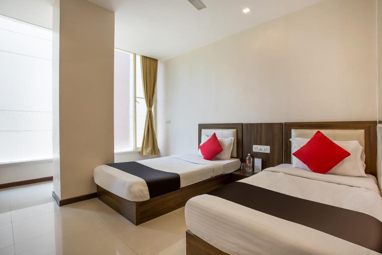 Capital O 35557 Hotel Aura Mumbai Eksteriør bilde